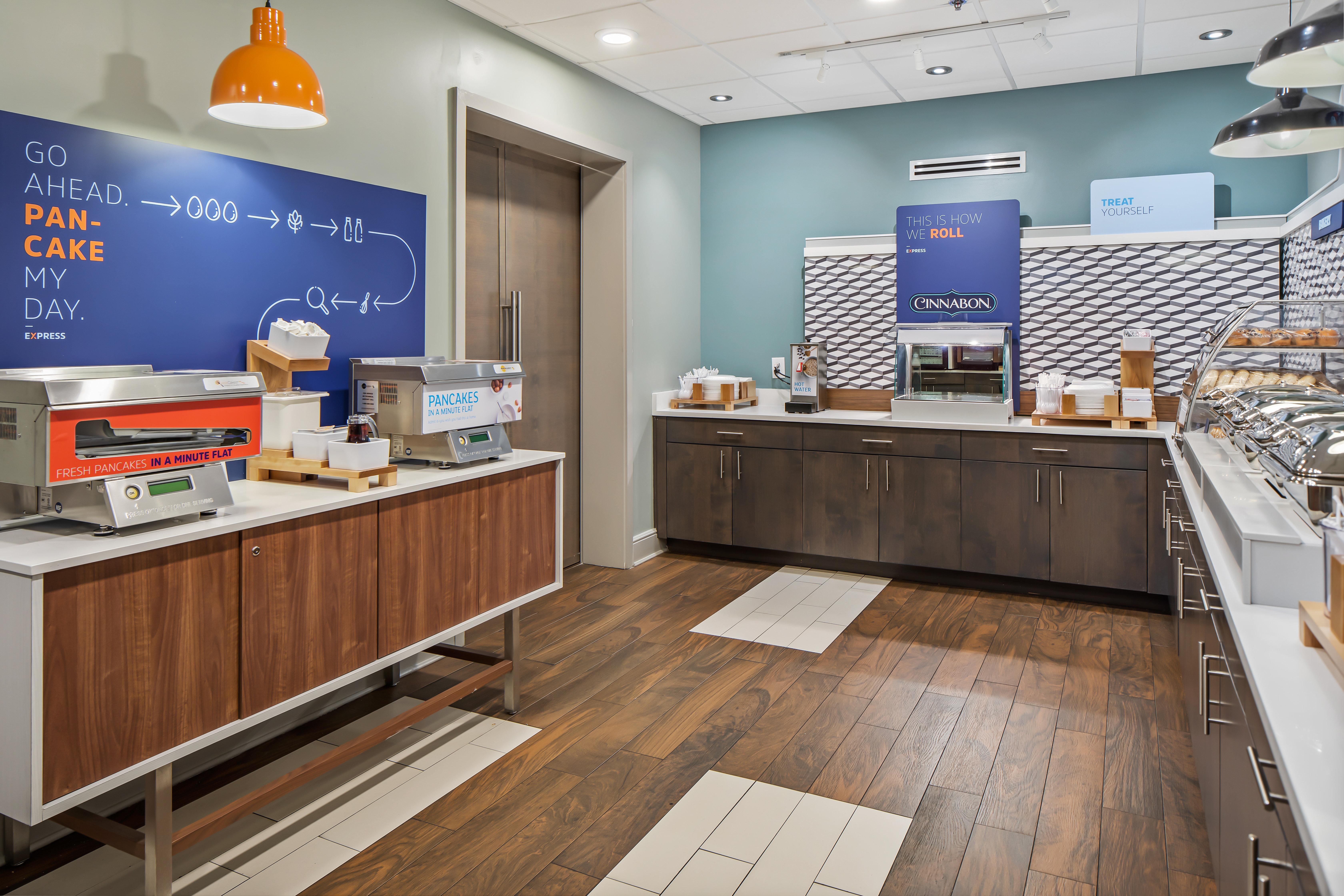 Holiday Inn Express Atlanta Airport-College Park By Ihg Esterno foto